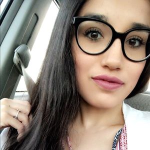 Meet your Posher, Nataly